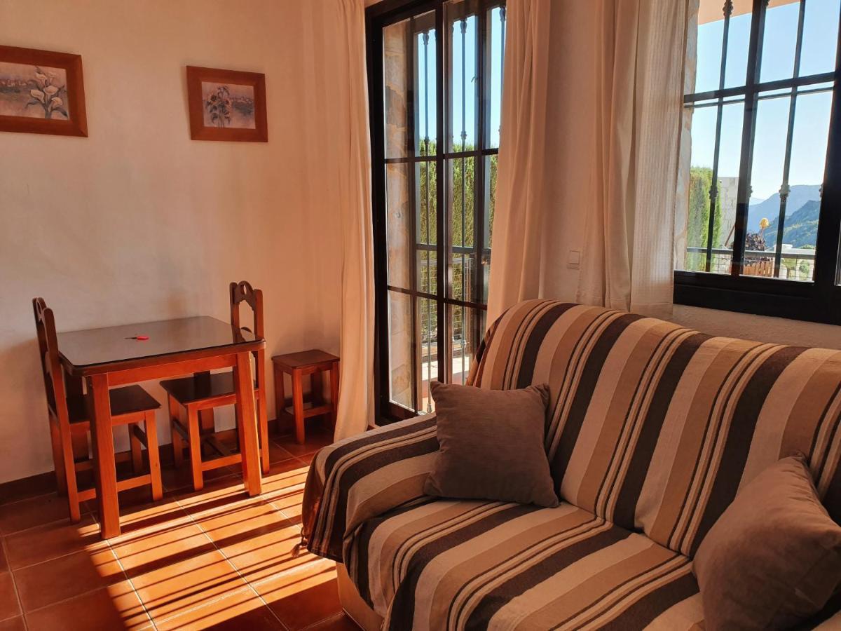 Apartamentos Rurales Sierra Alta Benaocaz Exterior photo